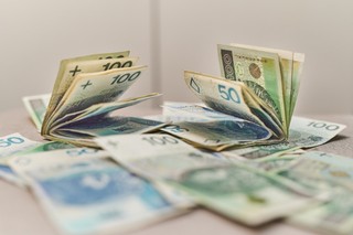 W tych trzech branżach zarabia się średnio ponad 25 tys. zł na B2B. Do lamusa odchodzi zdalna forma pracy