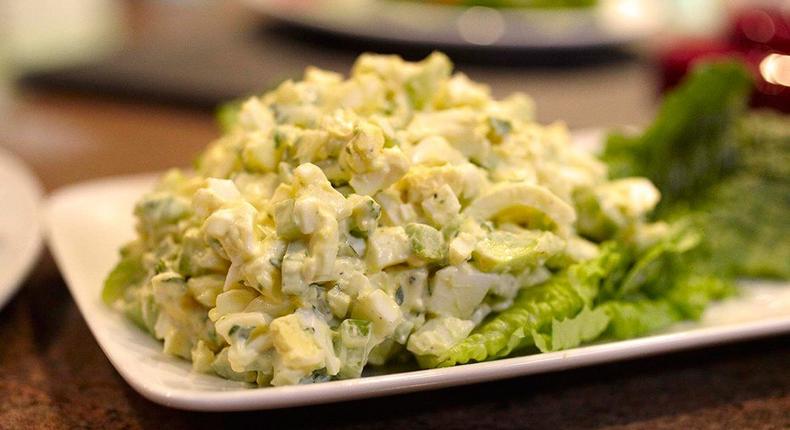 How to prepare egg salad 
