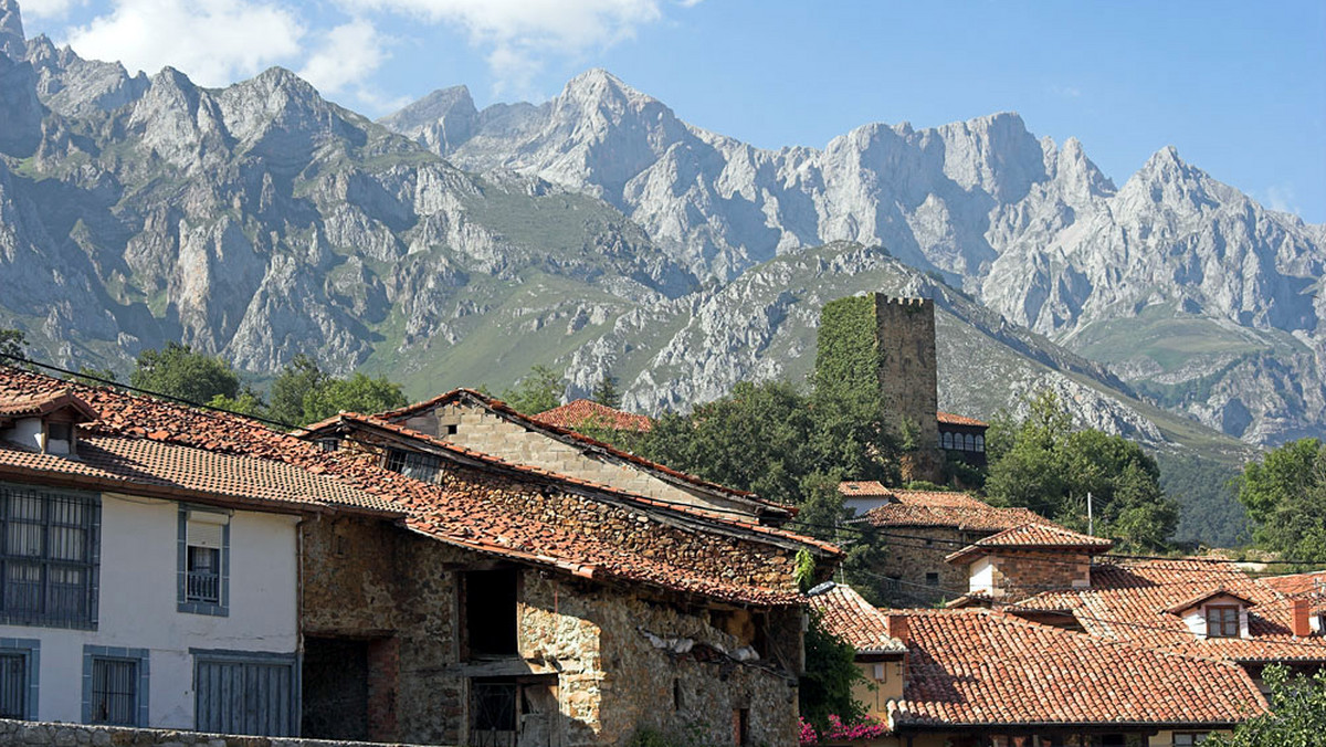 Poznajemy nowe winnice, ruszamy na trekking w Sierra Nevada, uczymy się kuchni katalońskiej… Sprawdź, co nowego Hiszpania proponuje na rok 2007!