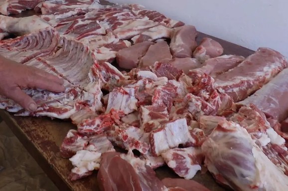 Na prvi pogled ušteda, pa se ispostavi da kao bacanje novca: Iskusni mesari otkrivaju što se krije u jeftinom mlevenom mesu