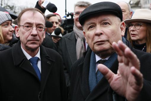 Jarosław Kaczyński i Mariusz Kamiński przed Sejmem