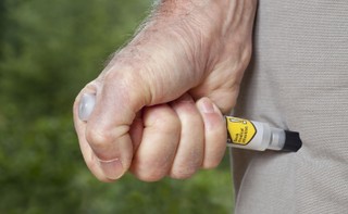 Brakuje zestawów leków dla żołnierzy na polu walki