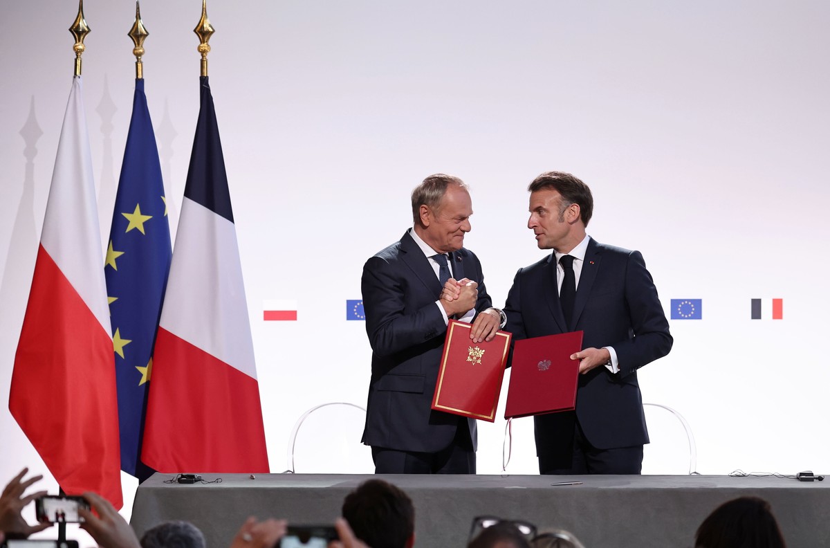 Donald Tusk i Emmanuel Macron