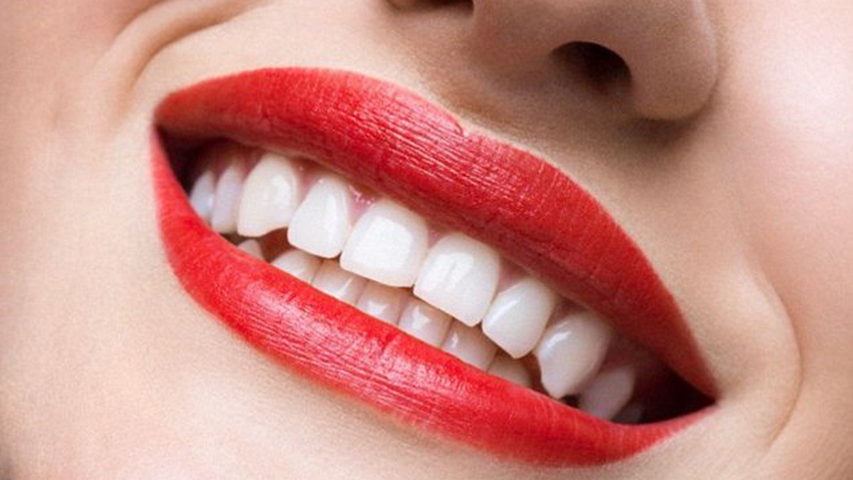 Marzysz o pięknych, zdrowych i śnieżnobiałych zębach? Jeśli tak, to ta informacja na pewno cię zainteresuje.