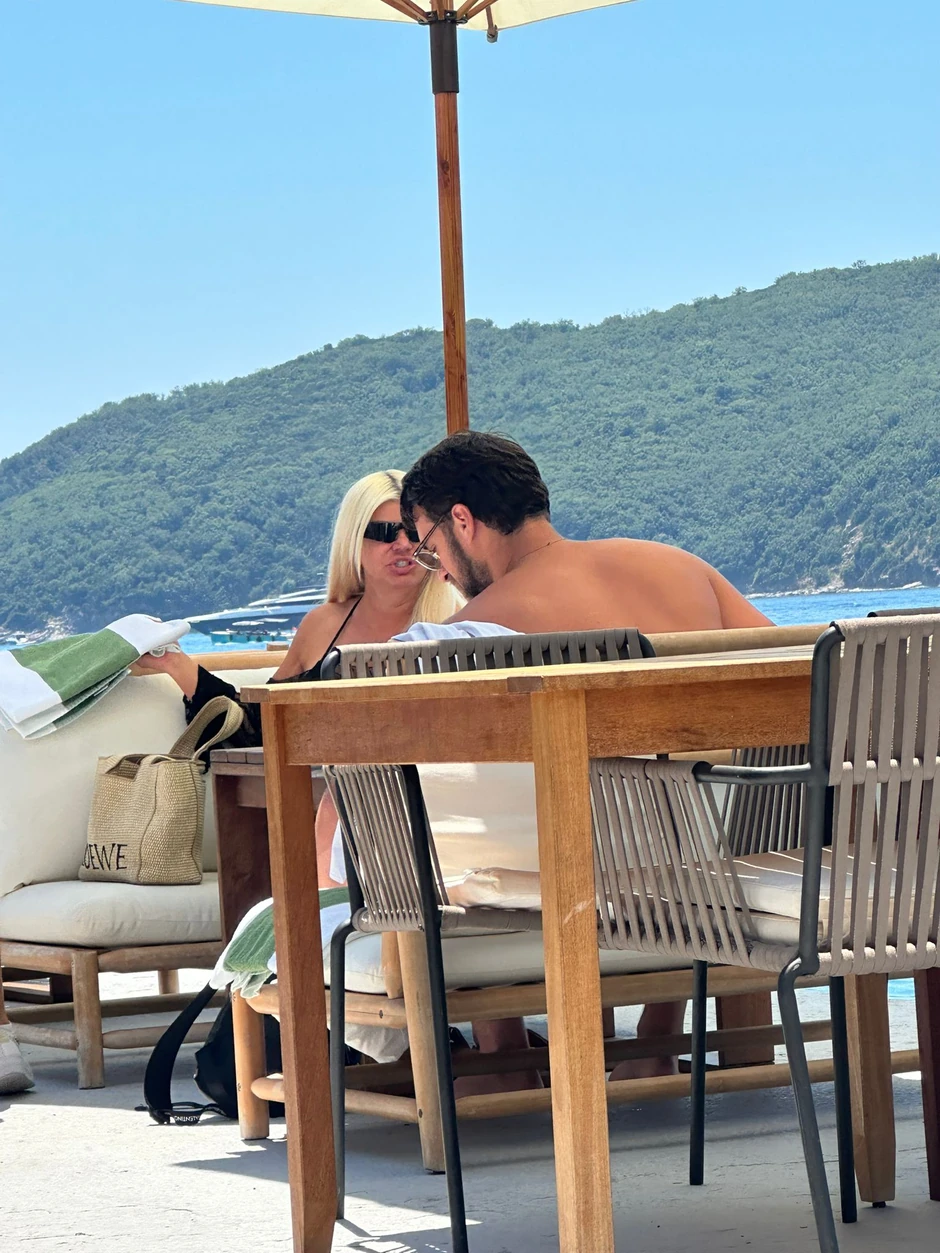 Paparaco, Dara Bubamara sa dečkom