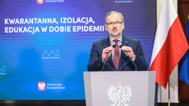 Sondaż. Polacy niezadowoleni z działań rządu w walce z pandemią