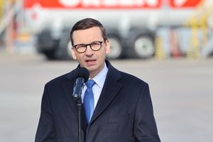 Embargo Morawieckiego na surowce z Rosji da niewiele. Na razie wciąż  „dotujemy” Rosję Putina