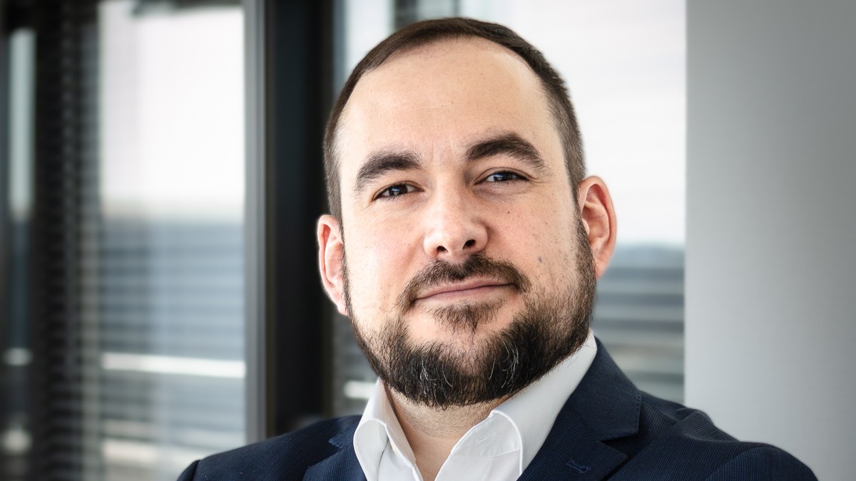 Hegyi Zsolt, a MÁV-START vezérigazgató-helyettese: „Sok család balatoni utazása válik olcsóbbá”