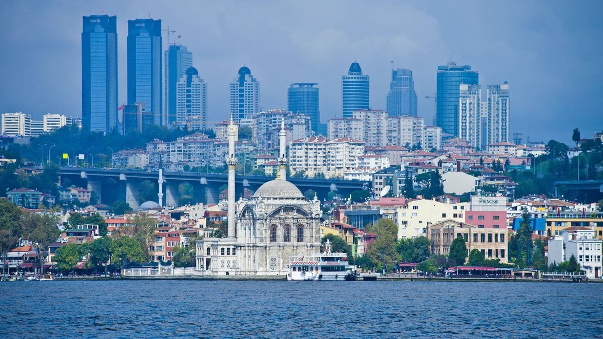 Hvala bogu pa mi vrhunac turističkih avantura nisu bili Zlatibor, Istanbul i Budimpešta - rečenica koja je opasno naljutila Srbe