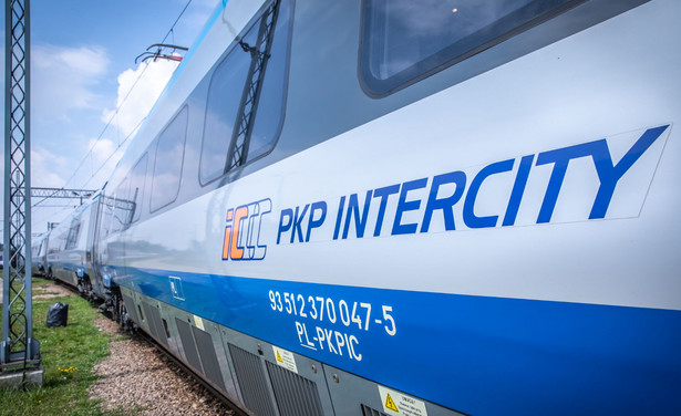PKP Intercity wybrało ofertę Stadler Polska na dostawę 12 pociągów
