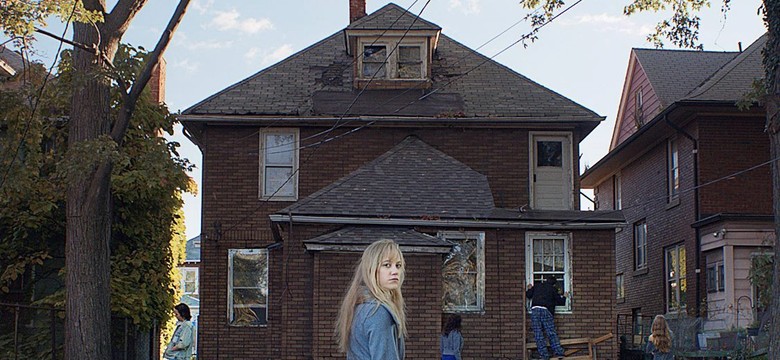 "Coś za mną chodzi": Najlepszy horror 2015? [ZDJĘCIA]