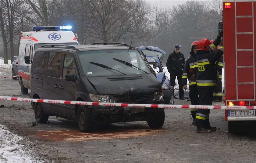 MLODA KOBIETA KIERUJACA FORDEM K ZGINELA W WYPADKU