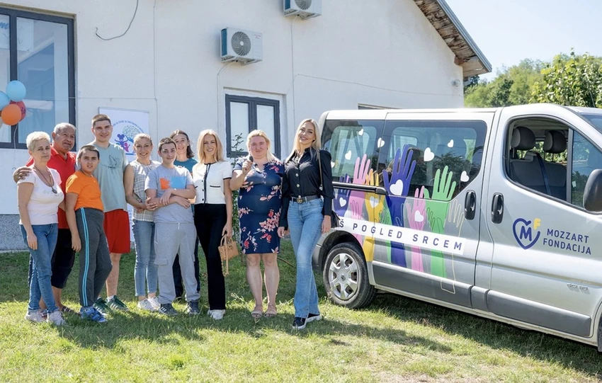 Fondacija Mozzart je udruženju Rekreativno-inkluzivni centar Ljig donirala kombi vozilo za prevoz dece sa smetnjama u razvoju i invaliditetom 