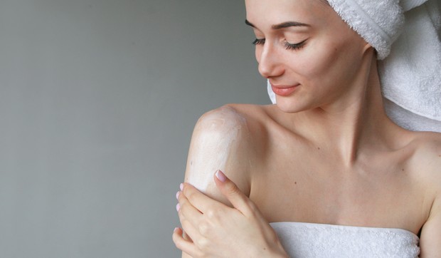 Hemikalija, za koju se mislilo da je samo u preparatima za ispravljanje kose, pronađena u širokom spektru proizvoda za negu 
