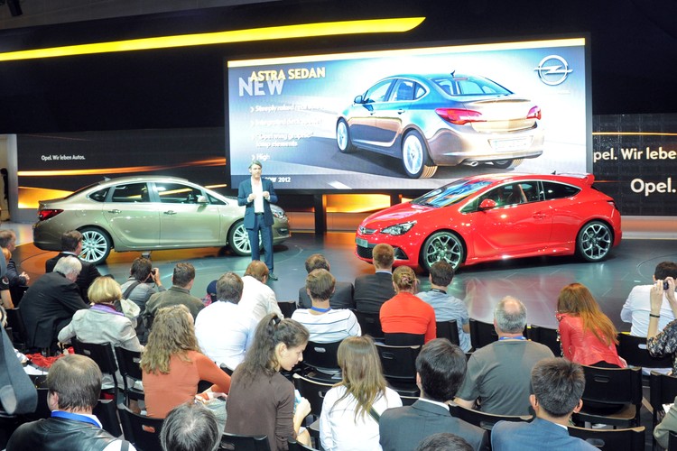 Opel astra sedan
