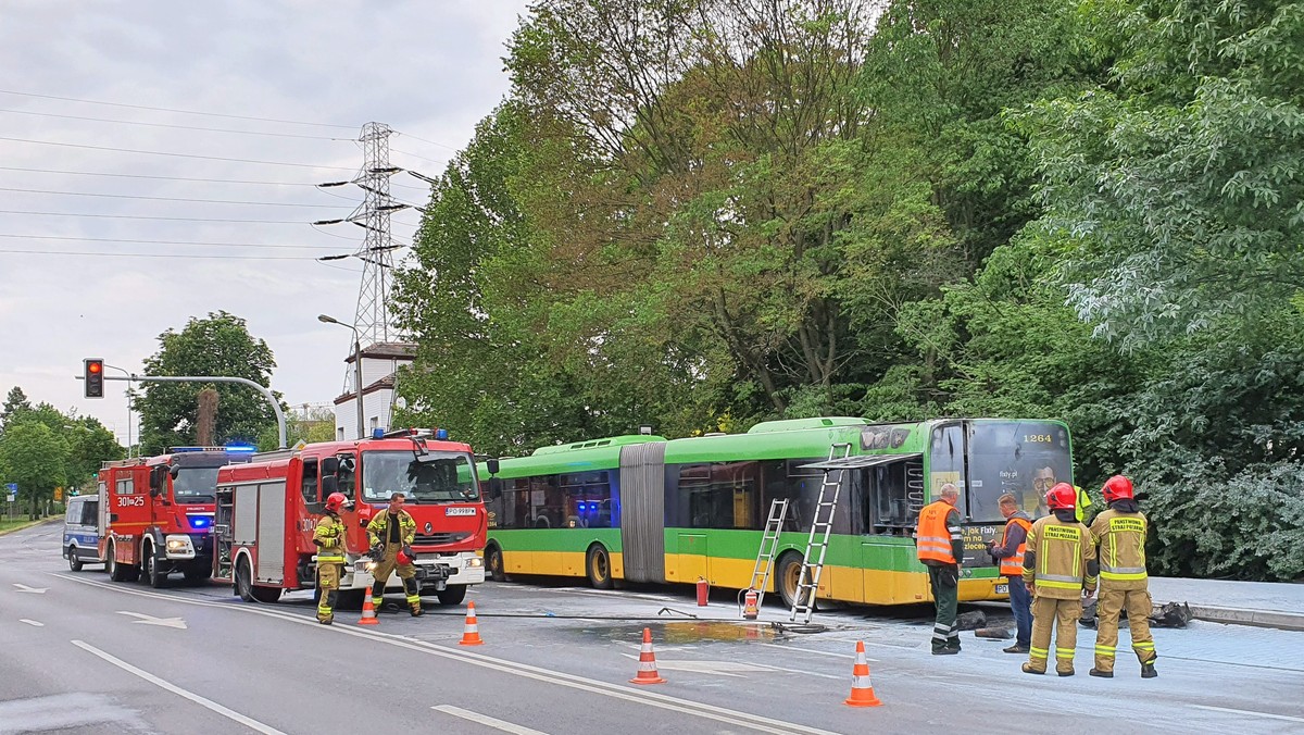 W Poznaniu palił się autobus Solarisa. Komisja MPK bada przyczyny pożaru