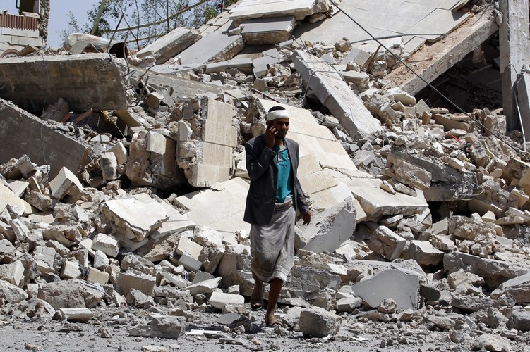 JEMEN. Naloty na zbuntowane miasto Sana