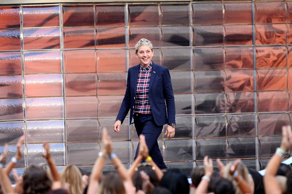 Nyomoznak Ellen DeGeneres ügyében: megkeseríti munkatársai életét?