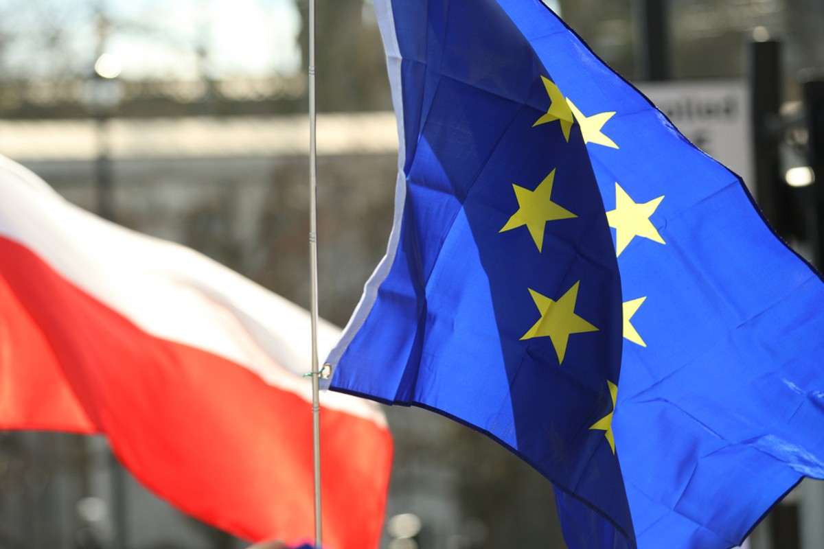 Frans Timmermans, wiceszef Komisji Europejskiej, zapowiedział uruchomienie wobec Warszawy procedury naruszenia unijnego prawa