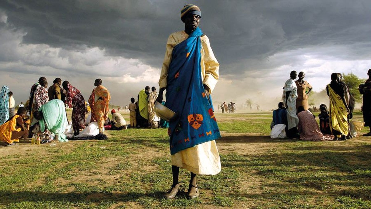 Przed planowanym na 9 lipca ogłoszeniem niepodległości przez Sudan Południowy rząd w Chartumie próbuje przejąć kontrolę nad spornymi regionami.