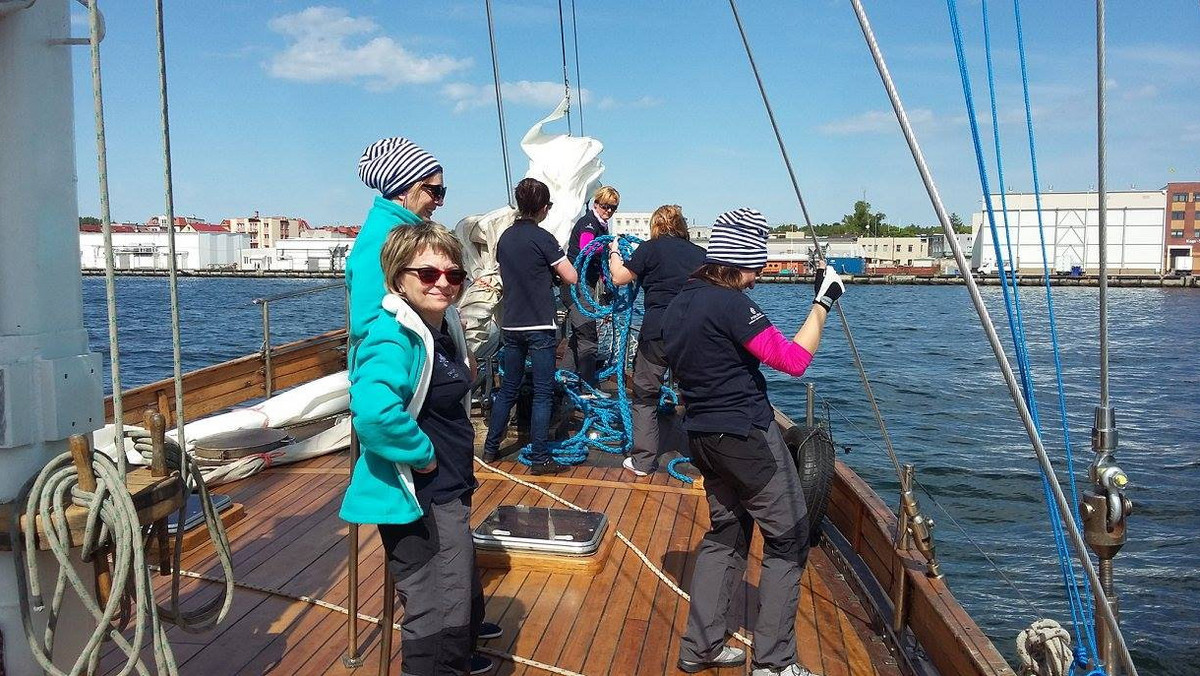 "Onkolaski" wracają na morze. Grupa 14 kobiet, które doświadczyły choroby onkologicznej, wypływają w rejs. To będzie ich druga próba dopłynięcia do Szwecji. Podczas pierwszej, statek zaczął nabierać wody i trzeba było przerwać wyprawę.