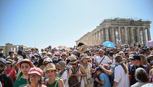 Tourists at the Acropolis in Greece in July 2023.picture alliance/Getty Images