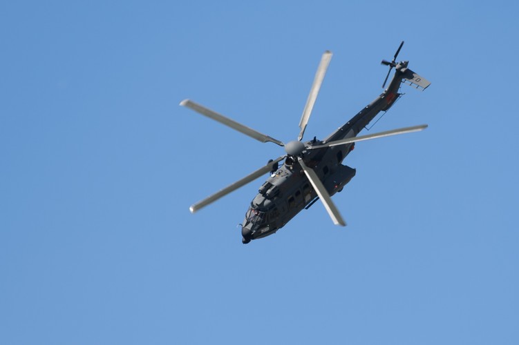 Testy śmigłowca EC-725 Caracal w 33 Bazie Lotnictwa Transportowego w Powidzu. <br><br>fot.  (jk/mr) PAP/Jakub Kaczmarczyk