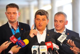 Palikot o uchwale w sprawie Wołynia: Stąd tylko krok do faszyzmu