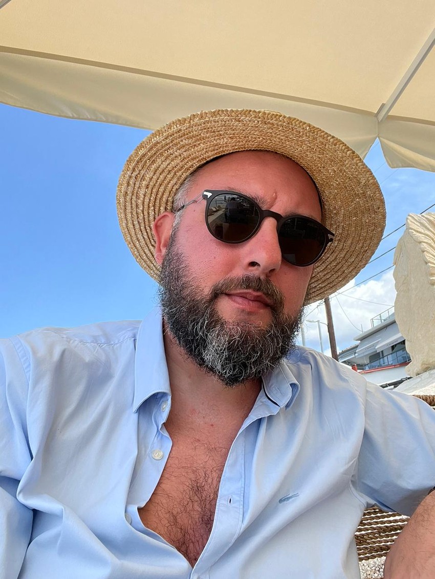 "Paradajz turista iz Pefkohorija"