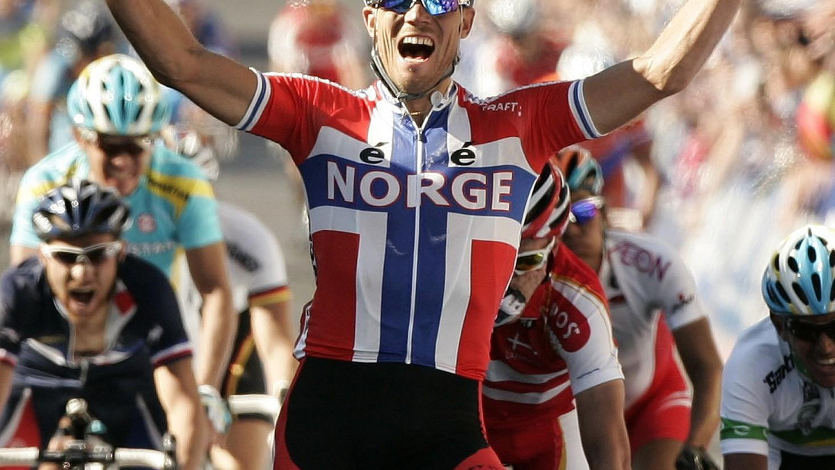 Thor Hushovd został w Geelong koło Melbourne kolarskim mistrzem świata w wyścigu szosowym elity. Norweg na finiszowych metrach pokonał Duńczyka Mattiego Breschela i reprezentanta gospodarzy Allana Davisa.