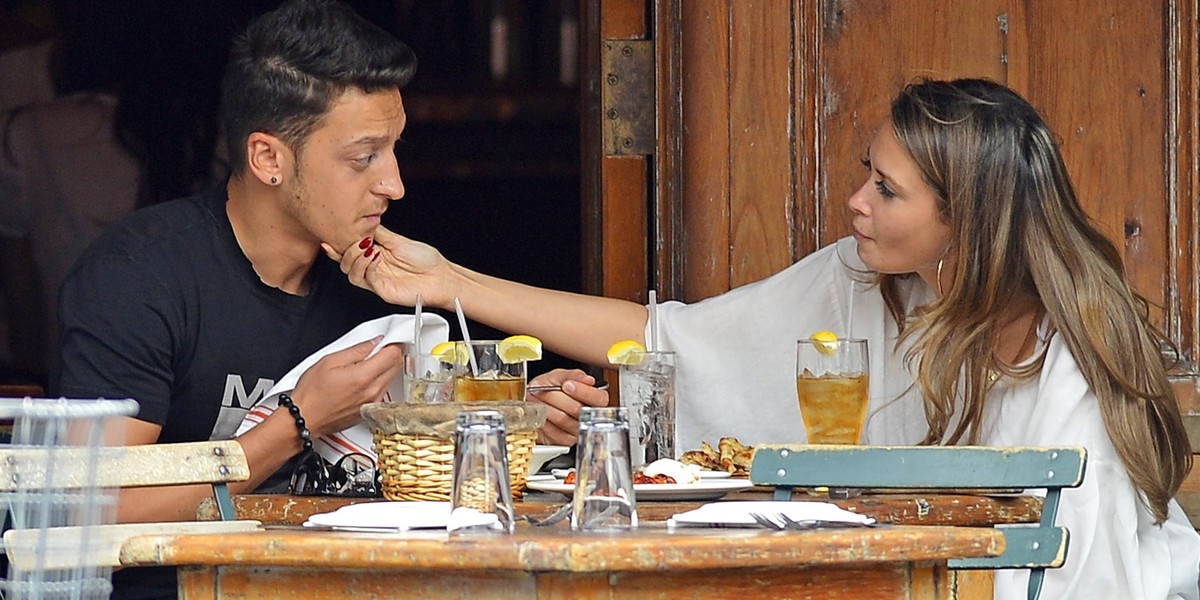 Mesut Ozil i Mandy Capristo