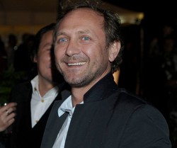 Performer zagra samego siebie. Wspomoże go Buzek i Chyra