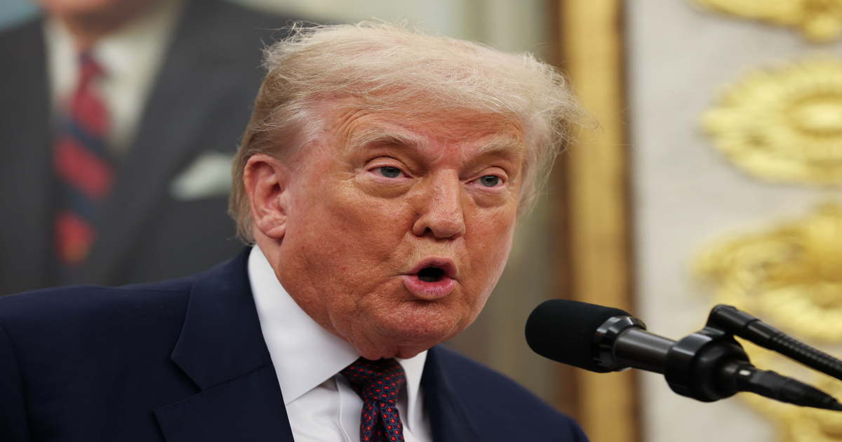 Entran en vigor los gravámenes mínimos del 10% de Trump