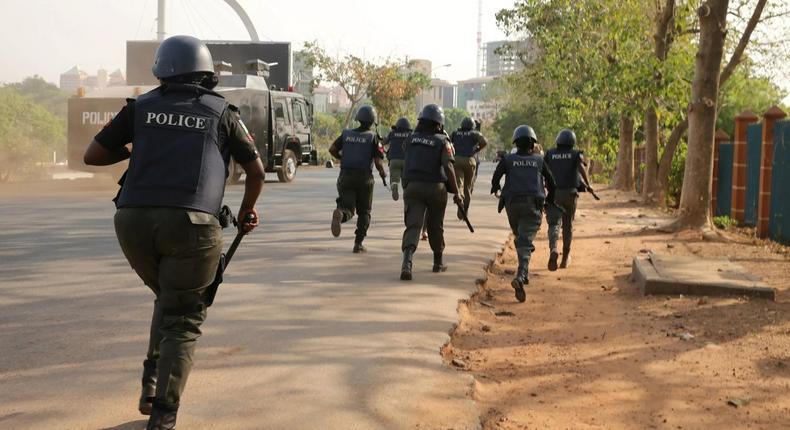 Illustrative Photo: Policemen run for their lives as gunmen attack bullion van in Ondo (TheSun)