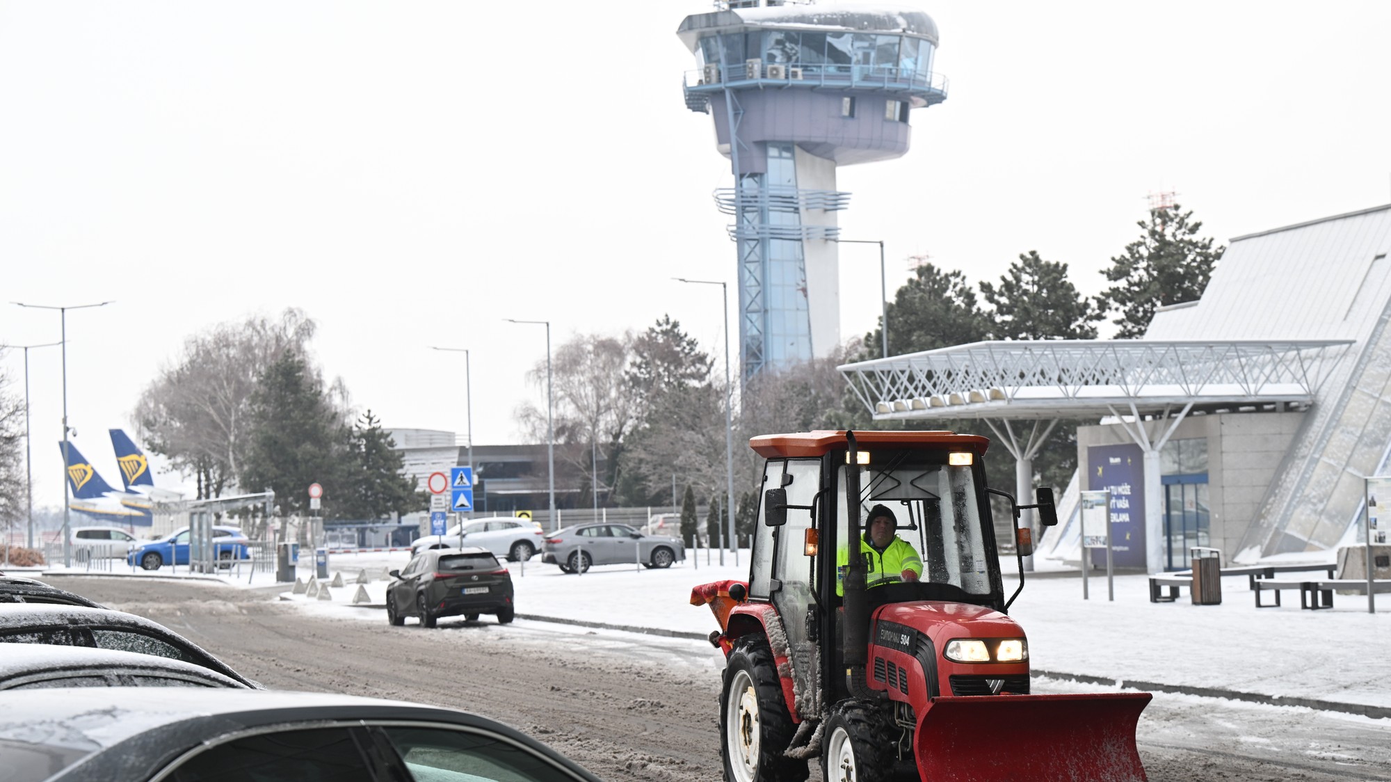 Letisko Bratislava už je v prevádzke.