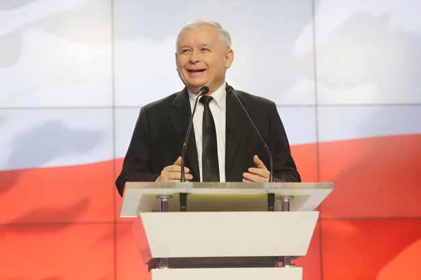 Prezes PiS Jarosław Kaczyński na konferencji prasowej