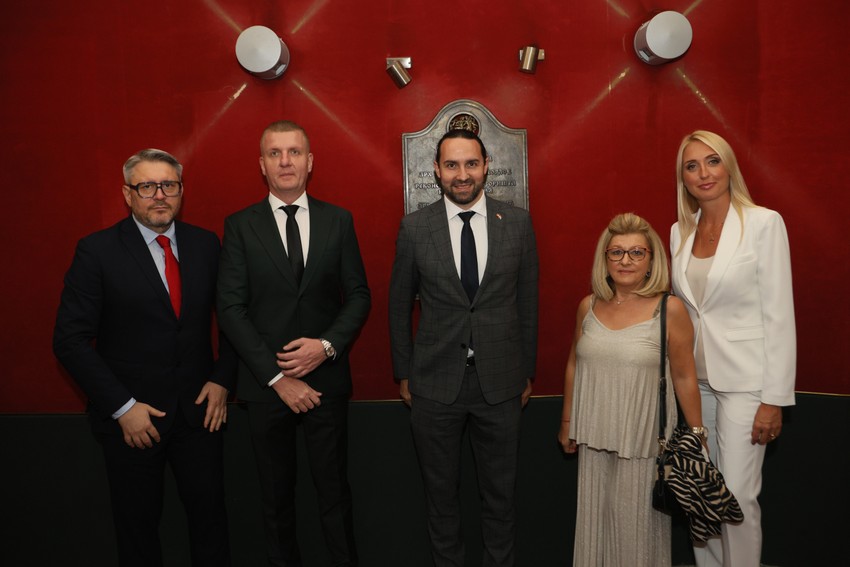 Predstavnici Švajcarske ambasade Dragica Tomčić i Mr. Miguel La Plante.