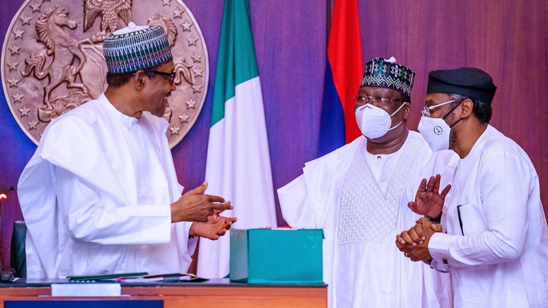 President Muhammadu Buhari, President of the Senate, Ahmad Lawan and Speaker of the House of Representatives, Femi Gbajabiamila. [Twitter/@Buharisallau1]