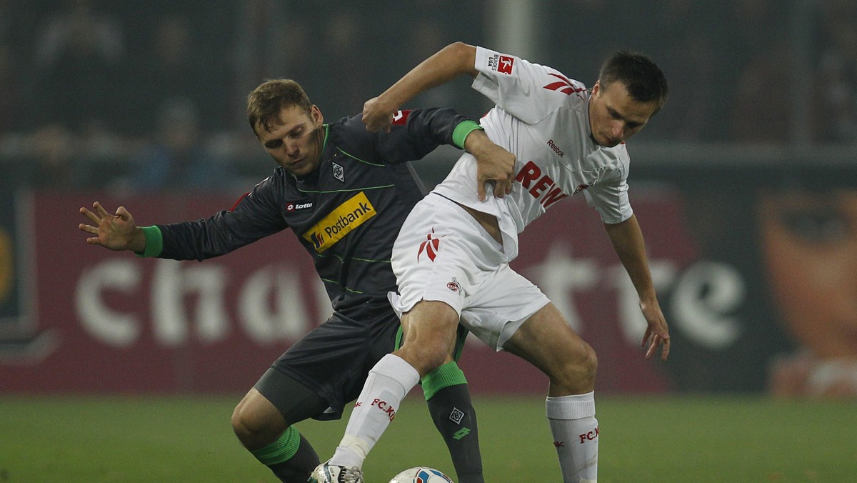 Kontuzja Lukasa Podolskiego utrudnia pracę Stale Solbakkenowi. Trener FC Koeln przed spotkaniem z Norymbergą zastanawia się, kogo wystawić w ataku. Nie wyklucza, że może przesunąć do przodu Sławomira Peszkę.