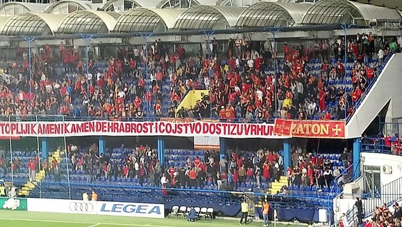 Južna tribina na kojoj je došlo do obračuna navijača Crne Gore
