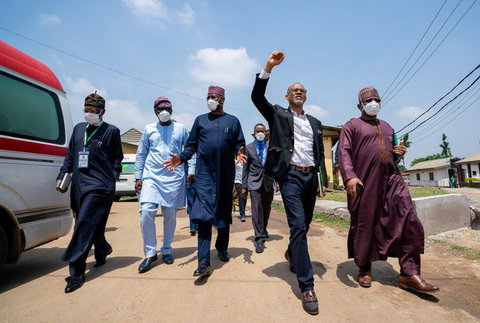 Gov Sanwo-Olu welcomes the presidential taskforce on Covid-19 to the state. With him are health commissioner Akin Abayomi, SGF Boss Mustapha and Information Minister Lai Mohammed (Twitter: @Jidesanwoolu)