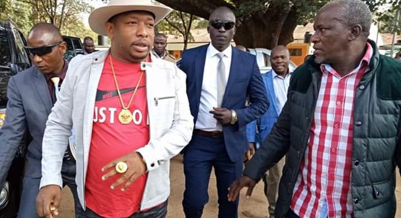 Kalembe Ndile demonstrates his English skills as he demands Sh7 million from Sonko [video]