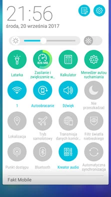 Interfejs Asus ZenUI wnosi wiele graficznych i funkcjonalnych uatrakcyjnień, ale ich pełne opanowanie wymaga nieco przyzwyczajenia. Dodatkowo w smartfonie firmy Asus znajdziemy stertę zainstalowanego, z pewnością nie każdemu potrzebnego oprogramowania z cząstką Asus i Zen w nazwie - co kto lubi.