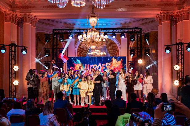 Eurowizja Junior uroczyście rozpoczęta w Nicei (fot. EBU/Corrine Cumming)