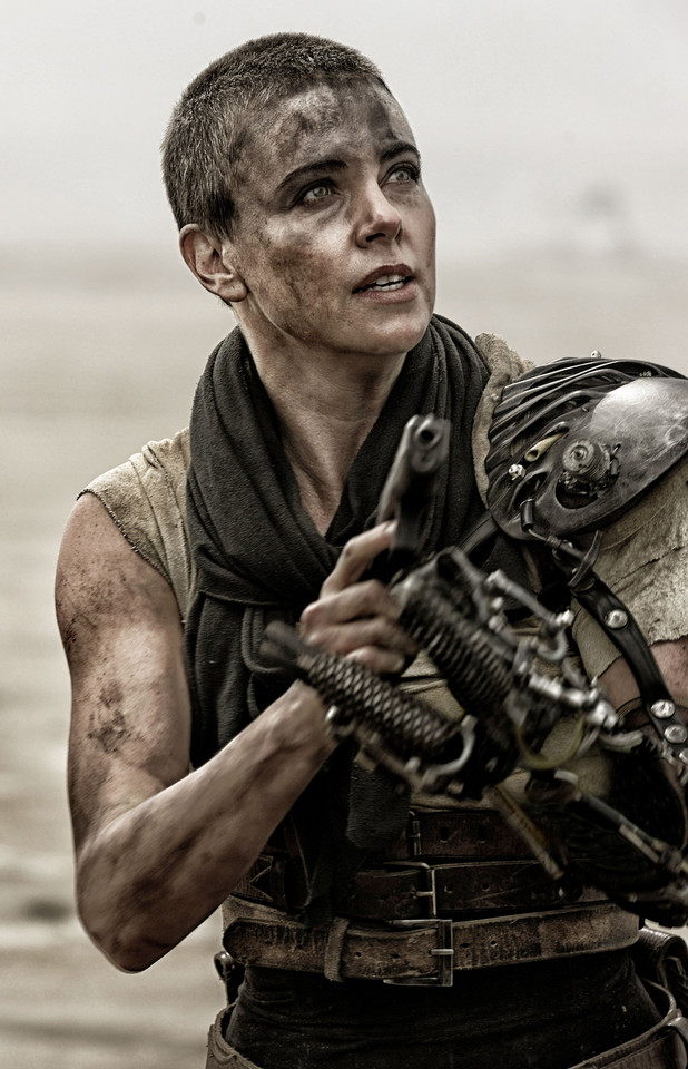 Charlize Theron w filmie "Mad Max: Na drodze gniewu" (2015)