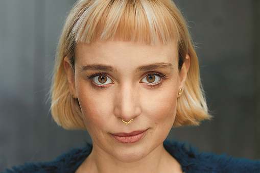 Emilia Dłużewska, dziennikarka i autorka książki Jak płakać w miejscach publicznych.