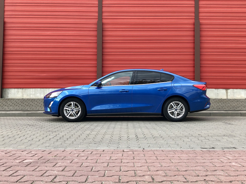 Ford Focus Sedan 1.0 EcoBoost Connected