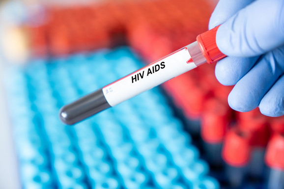 KONAČNO OBJAVLJEN ŠOK IZVEŠTAJ Hiljade ljudi primile su krv zaraženu HIV-om i hepatitisom, a britanska vlada je sve zataškala