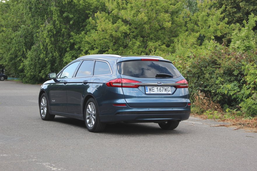 Ford Mondeo Hybrid kombi