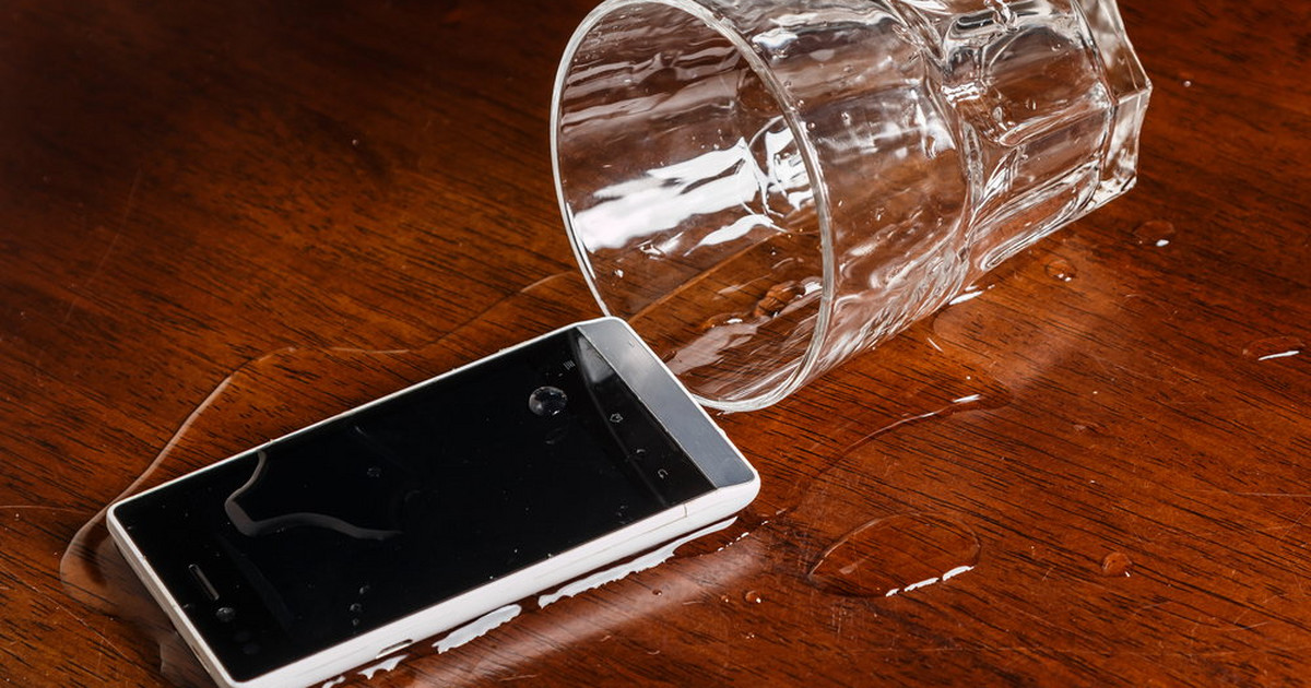 Flooded phone?  There are better ways than putting it in rice